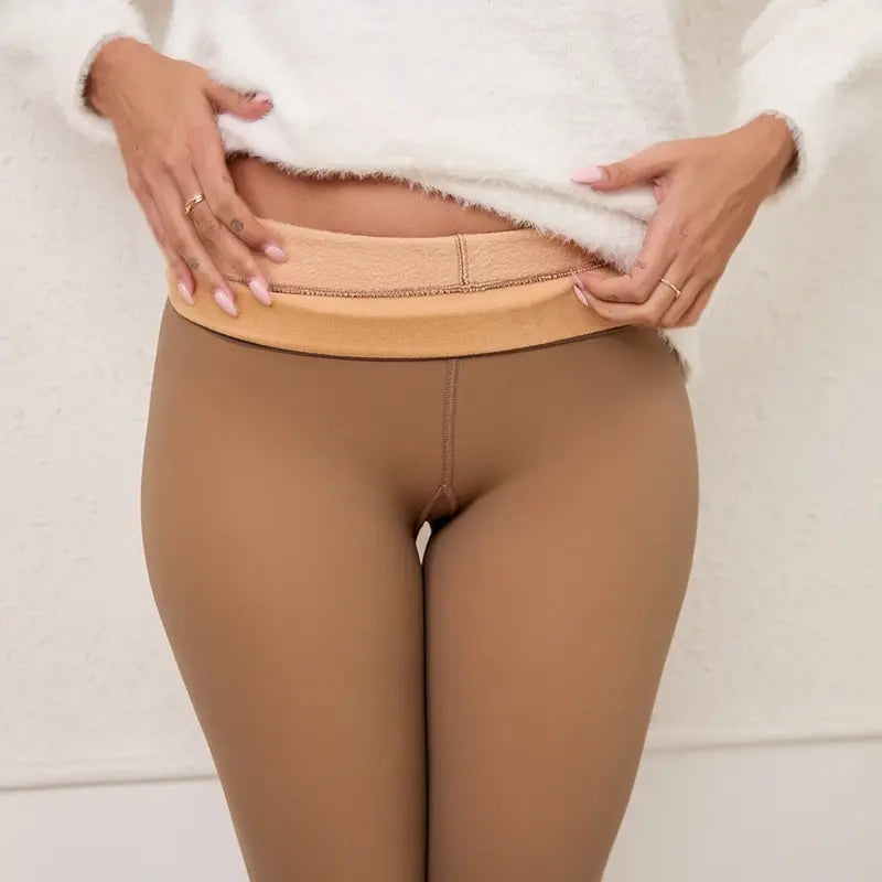 🌟【Warm and comfortable, keeping you cozy with every step】— Skin-friendly fleece-lined tights, a gentle way to say no to the cold wind.