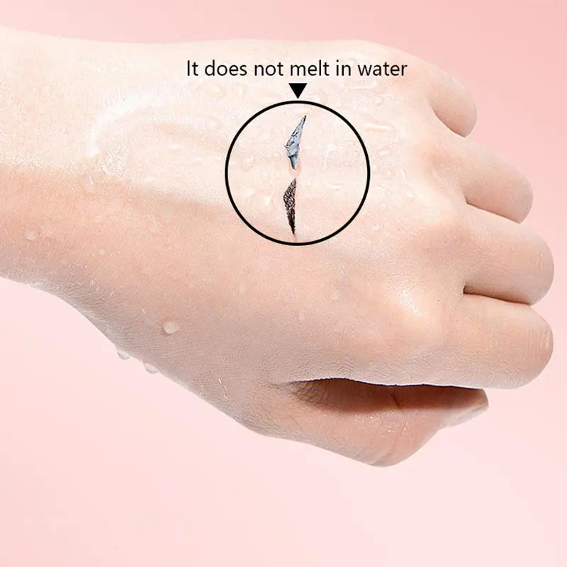 🎄✨ [Christmas Magic Eyeliner] One stroke for a stunning look, blink and be amazed! ✨🎄