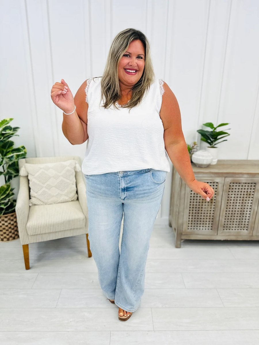 🔥💥 Vintage Wash Plus-Size Jeans — Stretchy, Tummy Control & Straight Leg Fit
